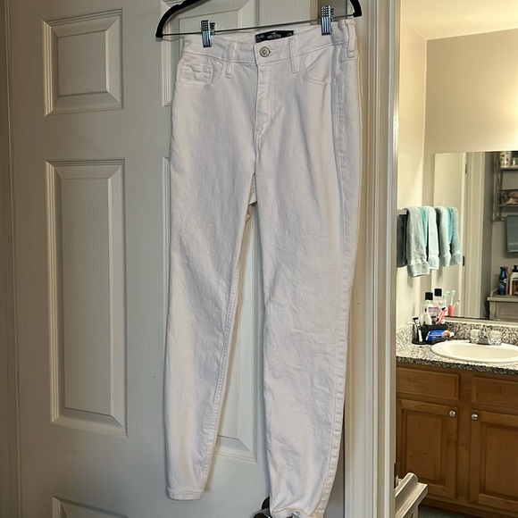 Hollister Denim - White Hollister High Rise Super Skinny